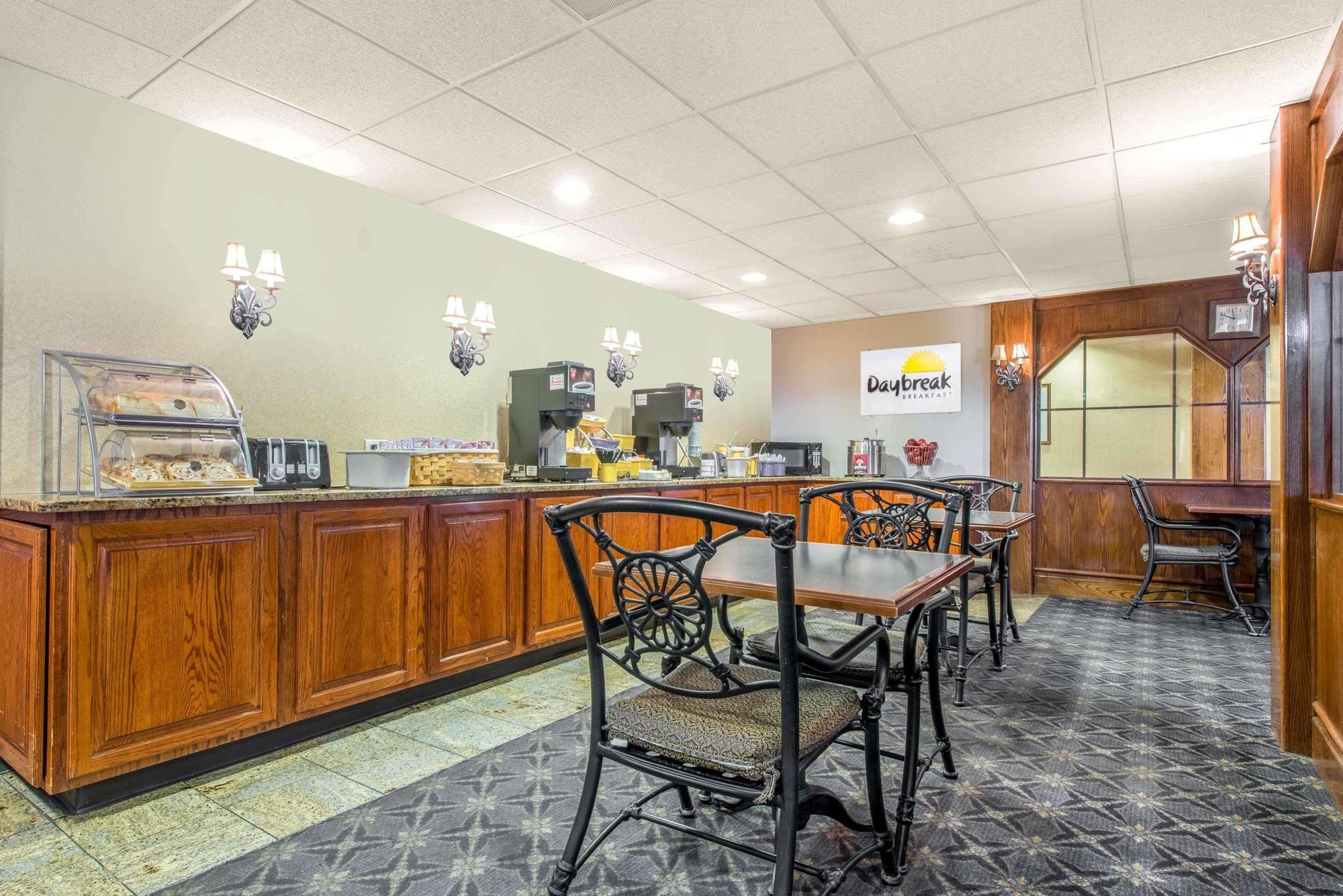 Days Inn By Wyndham Horsham Philadelphia Buitenkant foto