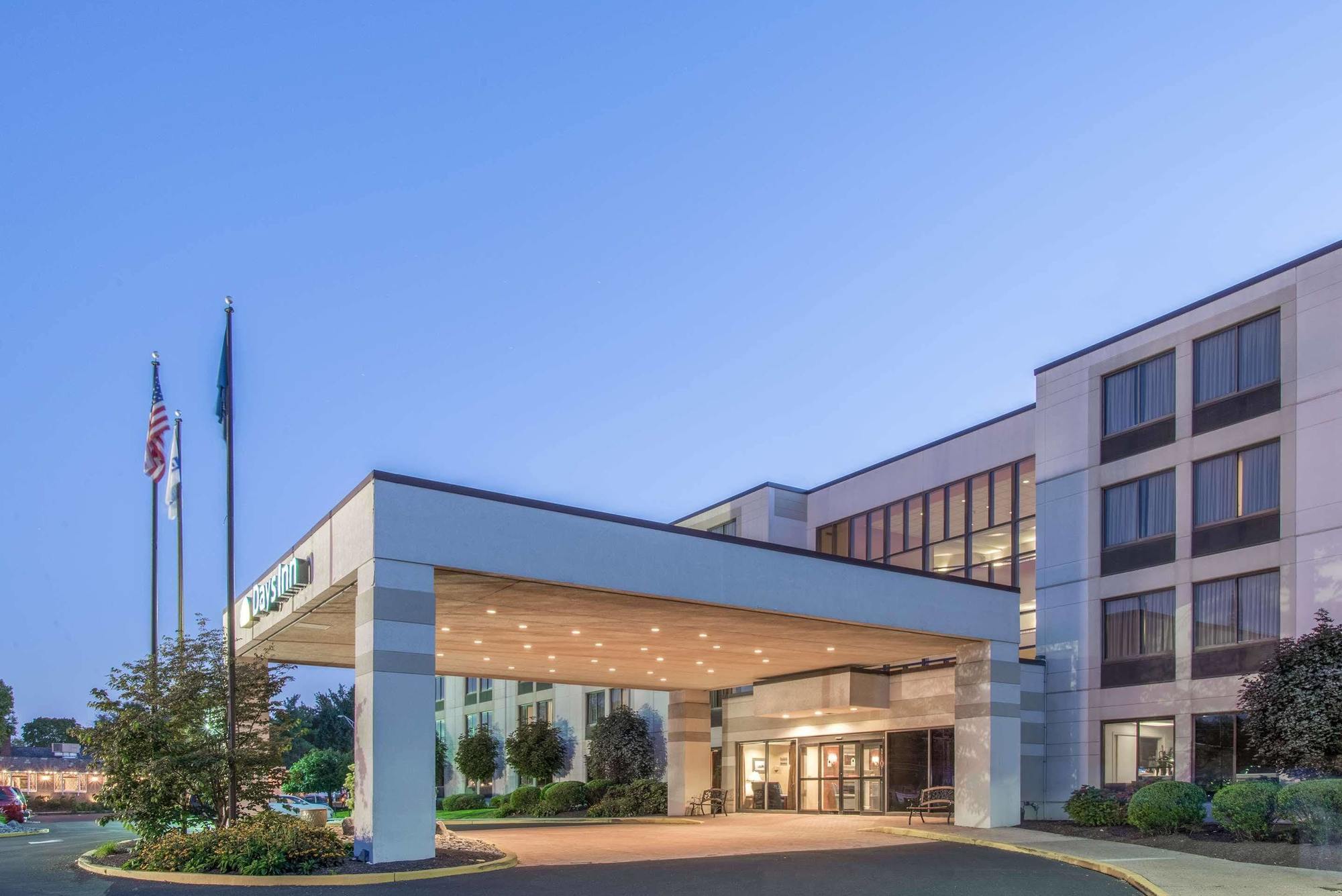 Days Inn By Wyndham Horsham Philadelphia Buitenkant foto
