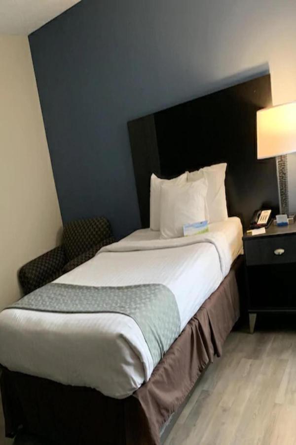Days Inn By Wyndham Horsham Philadelphia Buitenkant foto